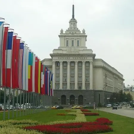 Center 3 Апартамент София