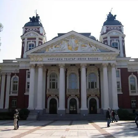 Center 3 * София