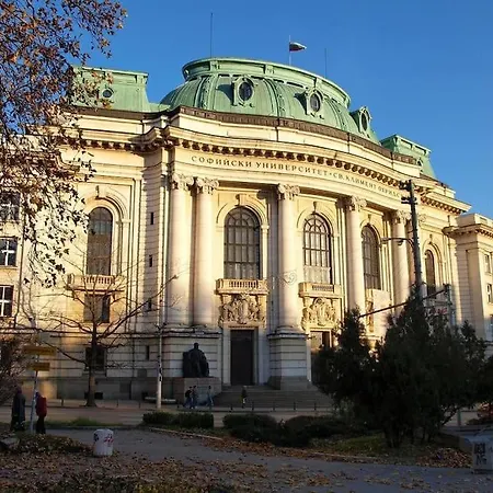 Center 3